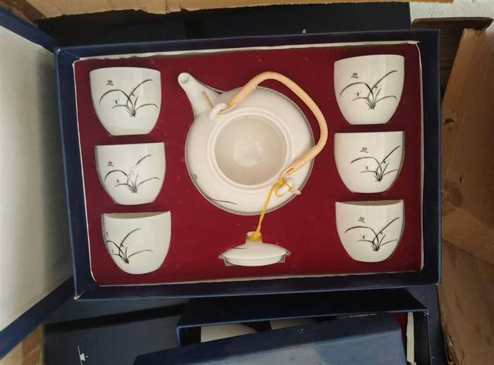 茶具套装200套 清货￥ 21元 一套