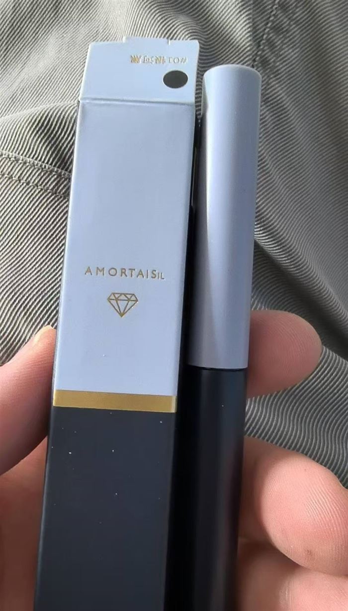 睫毛膏 1万支左右
