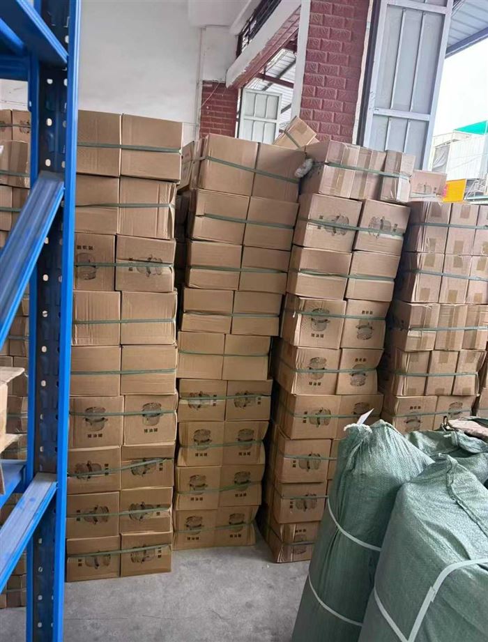 大号猪油锅2500个，特价几块钱出