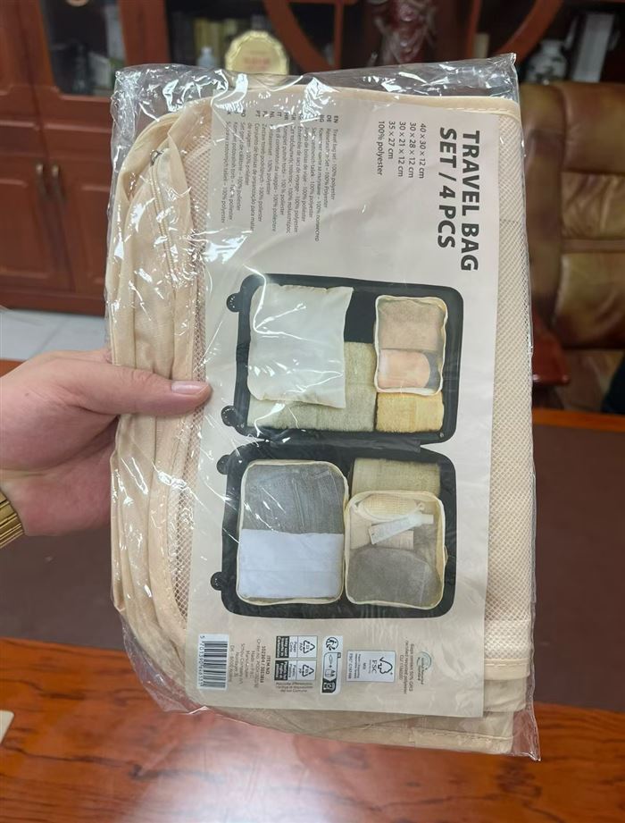 旅行收纳袋4件套到货4000套左右，质量做工很好，独立包装，几块钱的事