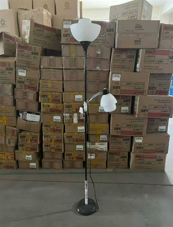 外贸 落地款子母灯1000套，质量做工很好，卧室客厅氛围灯，原箱原件，低价清货