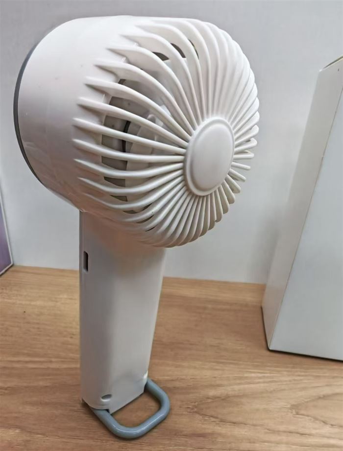 高品质半导体制冷手持风扇到货5000个