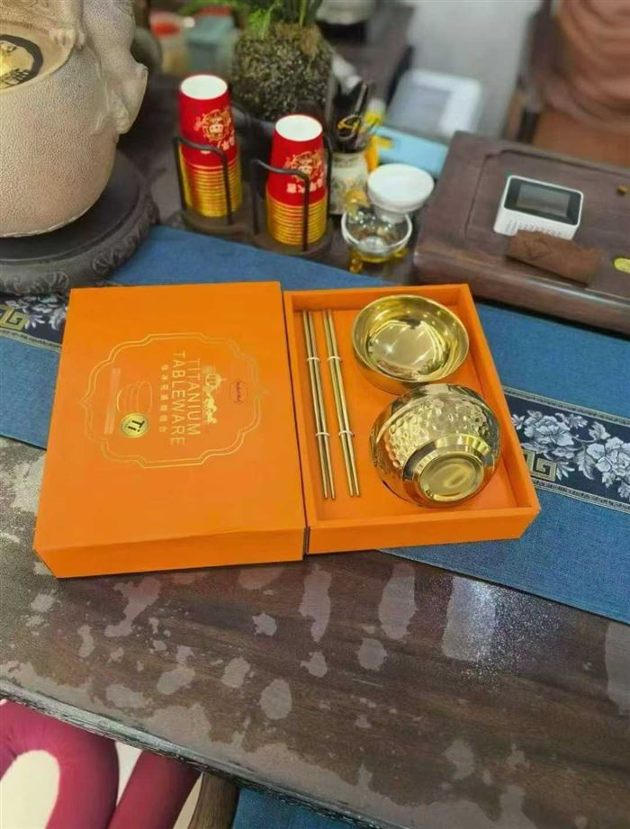 度钛餐具 新款2碗2筷 库存货清货 只有5000盒清货