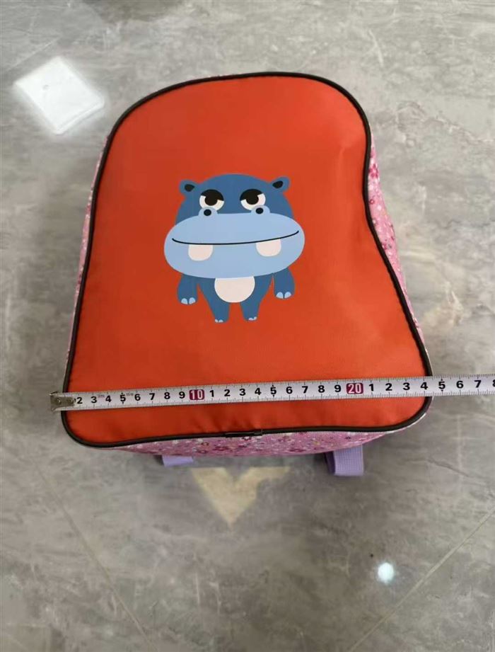儿童小书包还有1万多个，要的老板速度，小块块钱