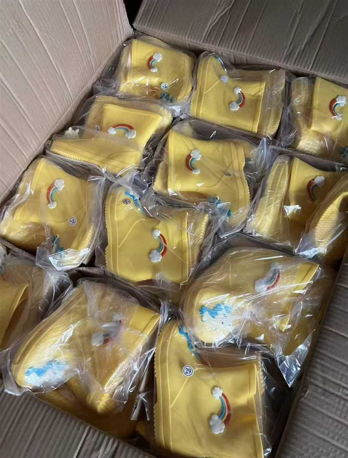 儿童雨鞋5000双 质量都不错！ 全部原件处理
