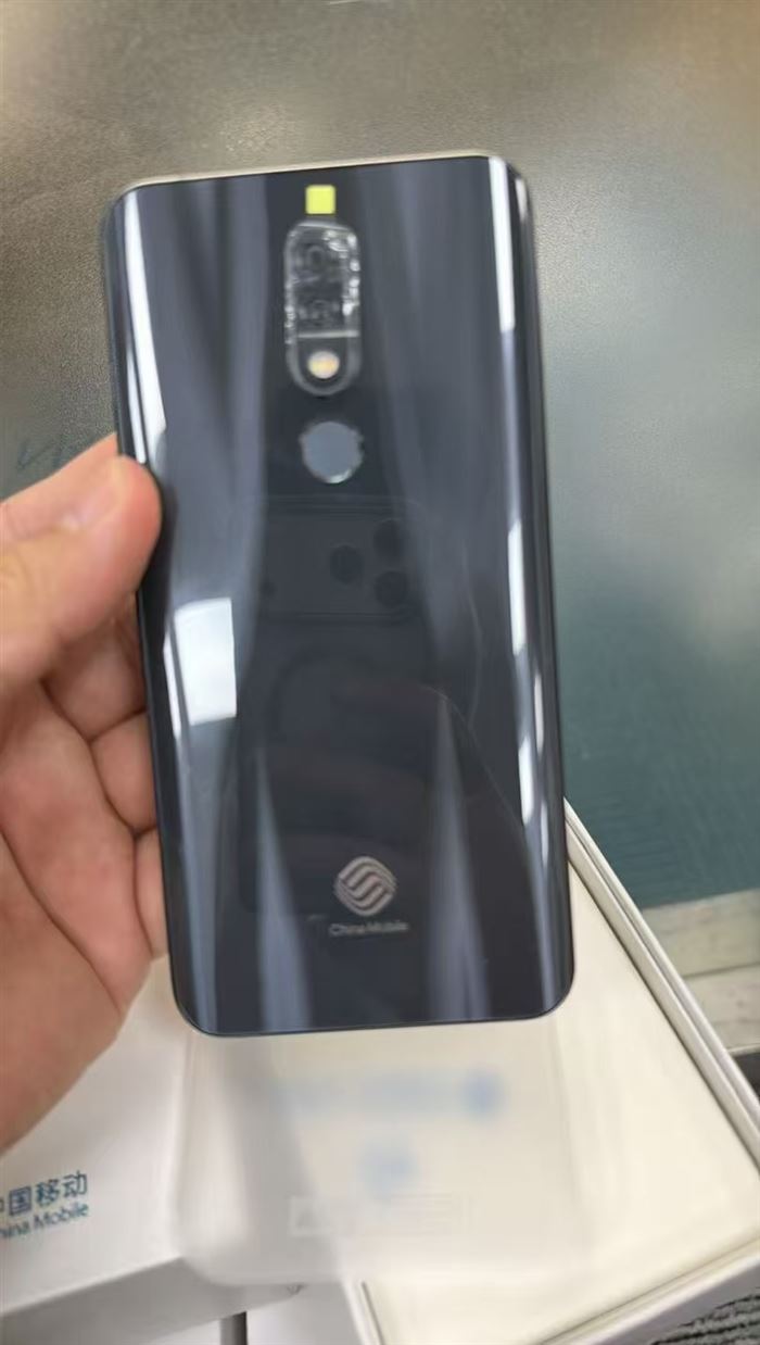 中国移动N5pro，国际版，全新全套，70台左右，4+64和6+128数量大概各一半。有意者私聊