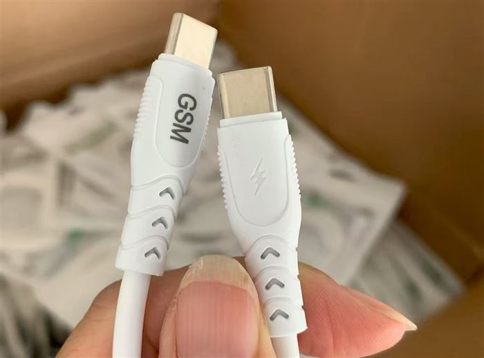 C-C带包装数据线一米6100条每件400条