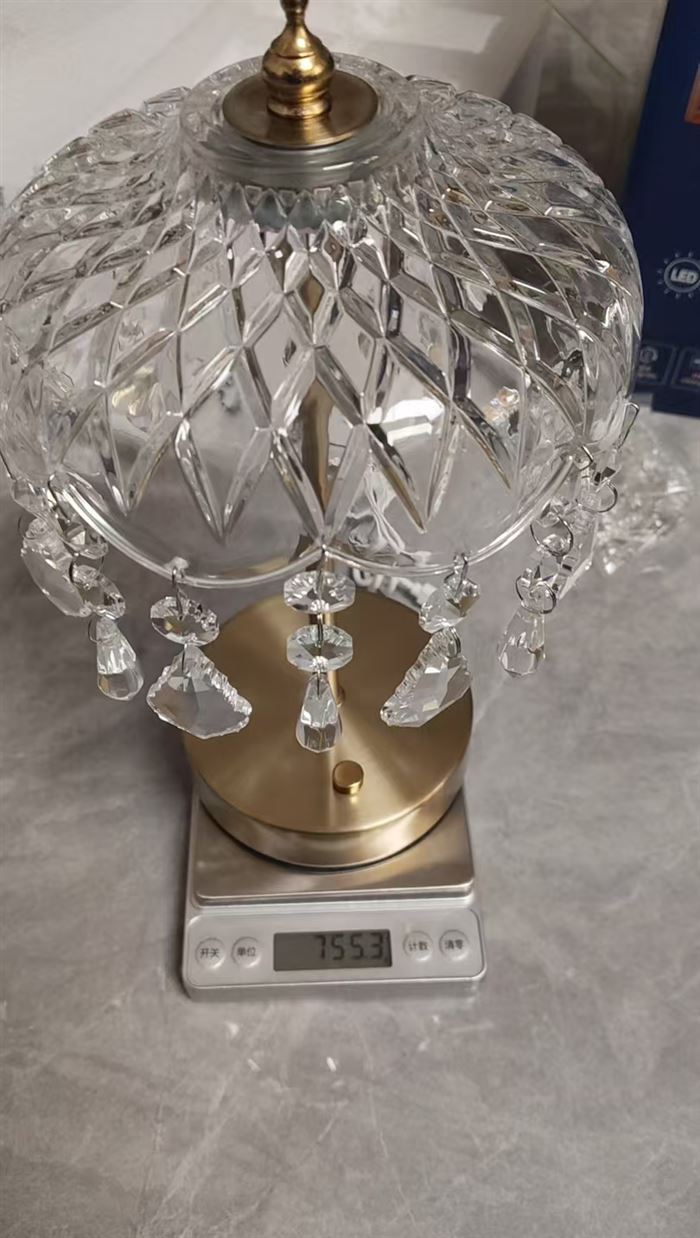 钢体水晶台灯入库184件 一件4台 对口的联系