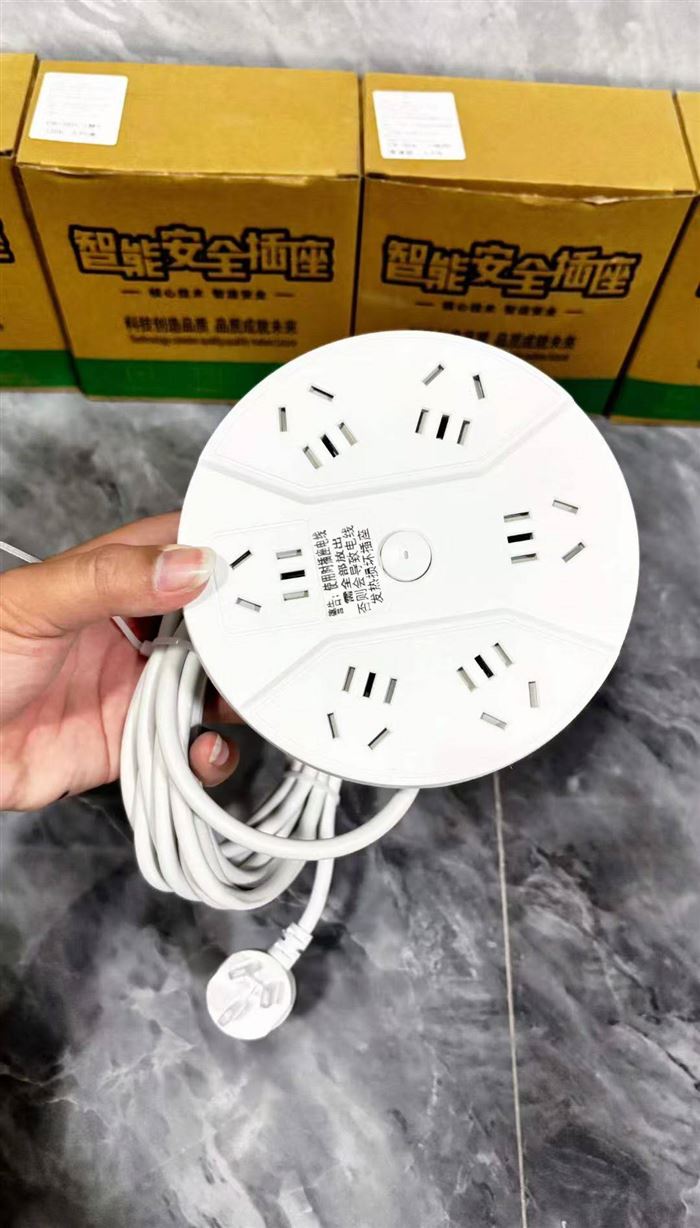 220v多功能排插5040个,精品尾货,原件处理🉐¥几块💰