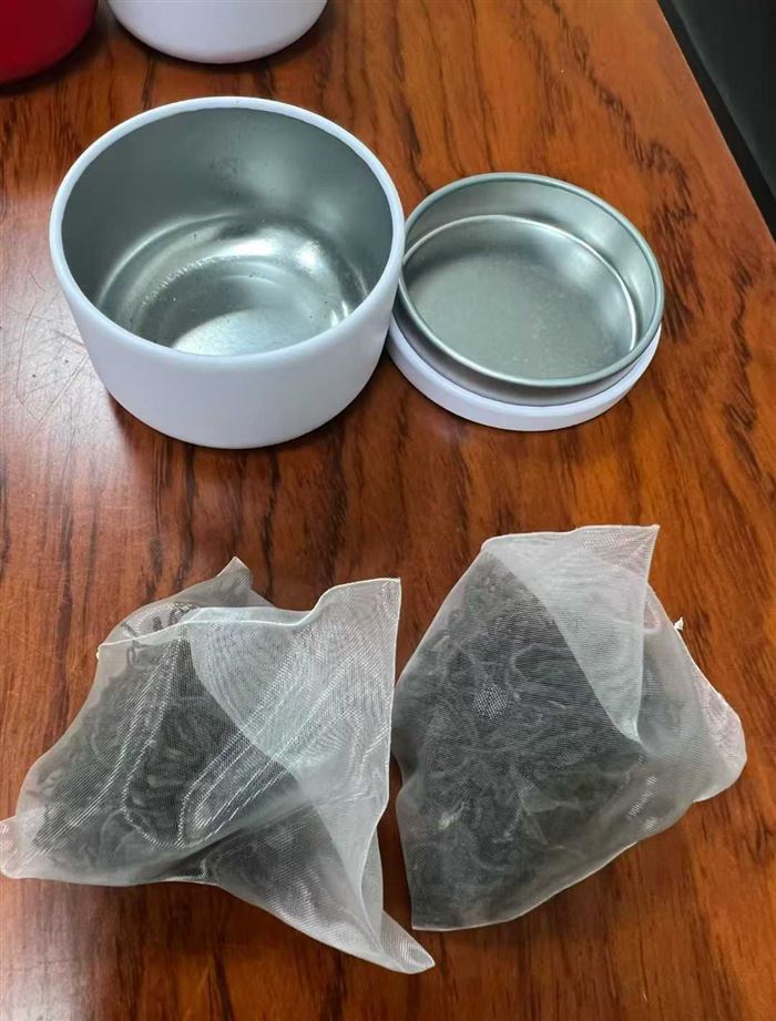 中国邮政定制的罐罐茶到货几万罐，品质非常好，1毛1罐值不值[呲牙]