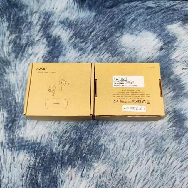 傲基耳机，1000个左右
