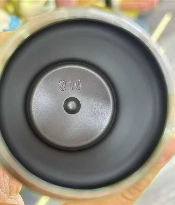 160毫升口袋杯20000个左右，清货5.2元一个， 原箱原件，品质保证！