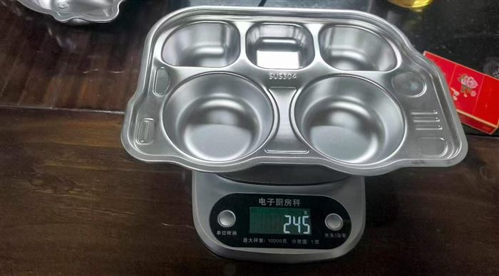 304儿童餐盘还有4吨左右，合适的速度 按吨出