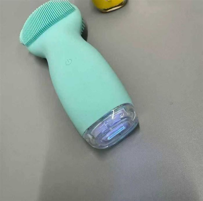 1700套，手持电动硅胶洗脸刷洁面仪深层清洁洗脸神器洗脸仪毛孔清洁器，内置电池大厂货，塑封，原箱原件，全新整齐，有兴趣私聊