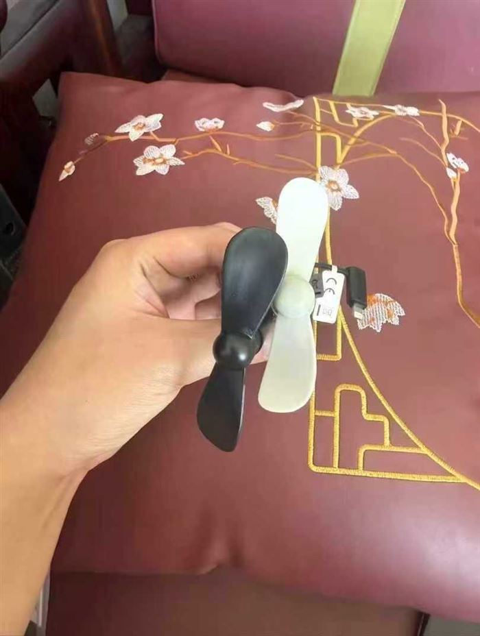 23500套，亚马逊下架，V8+苹果二合一小米风扇，全新整齐，有兴趣私聊，福利引流好品