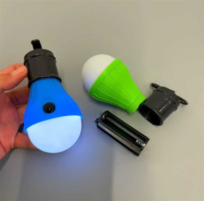 3192个（带包装2138，无包装袋1054）LED 帐篷露营灯 三档灯光调节、全亮强光、半亮弱光、SOS 爆闪求救模式。可悬挂款/带锁扣款。迷你轻量化，随身无负担，柔光护眼灯罩。干电池供电，无充电限制，通用 7 号 AAA 电池，野外无电源也能随时更换，不存在充电失效。全新整齐，有兴趣私聊