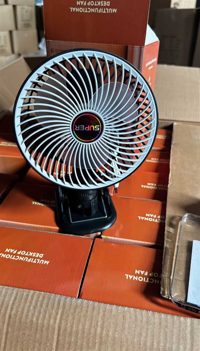 处理一批:USB多功能夹子风扇5880台,精品尾货,原箱处理🉐¥小块块💰