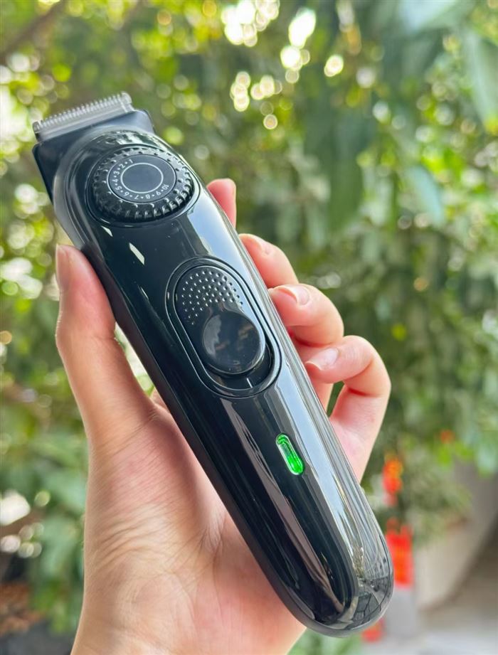 电动理发器，充电款700套