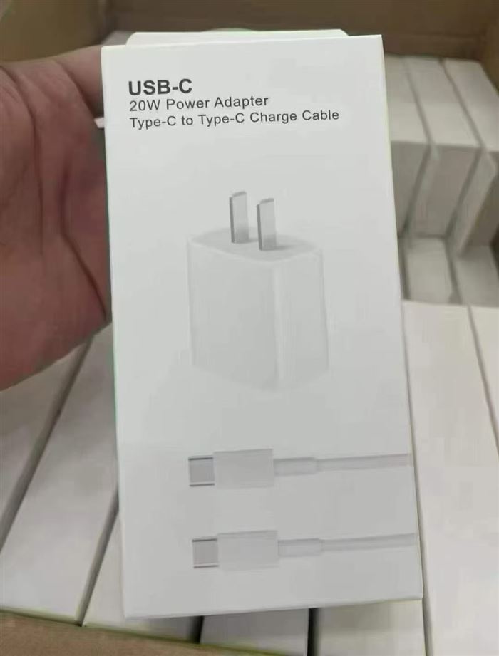 1500套，超级快充PD套装20W，支持苹果15 16 ，华为也是超级快充，过3C认证大厂货，全新整齐，原箱原件，有兴趣私聊😓😒😏