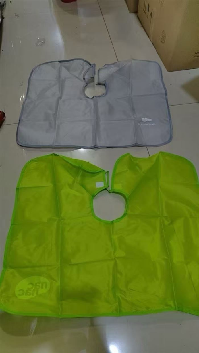儿童围布到货50000个左右，独立包装，质量很好，大货整齐干净，给钱就卖