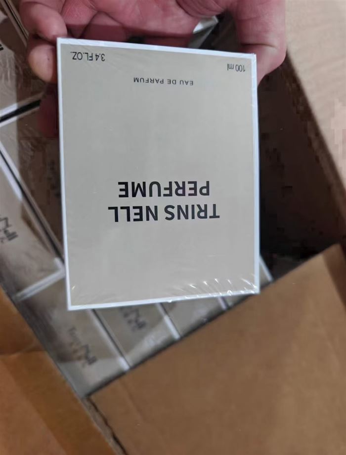 嘉伯丽100毫升清货4.8元一瓶，单款单色，独立包装，好日期