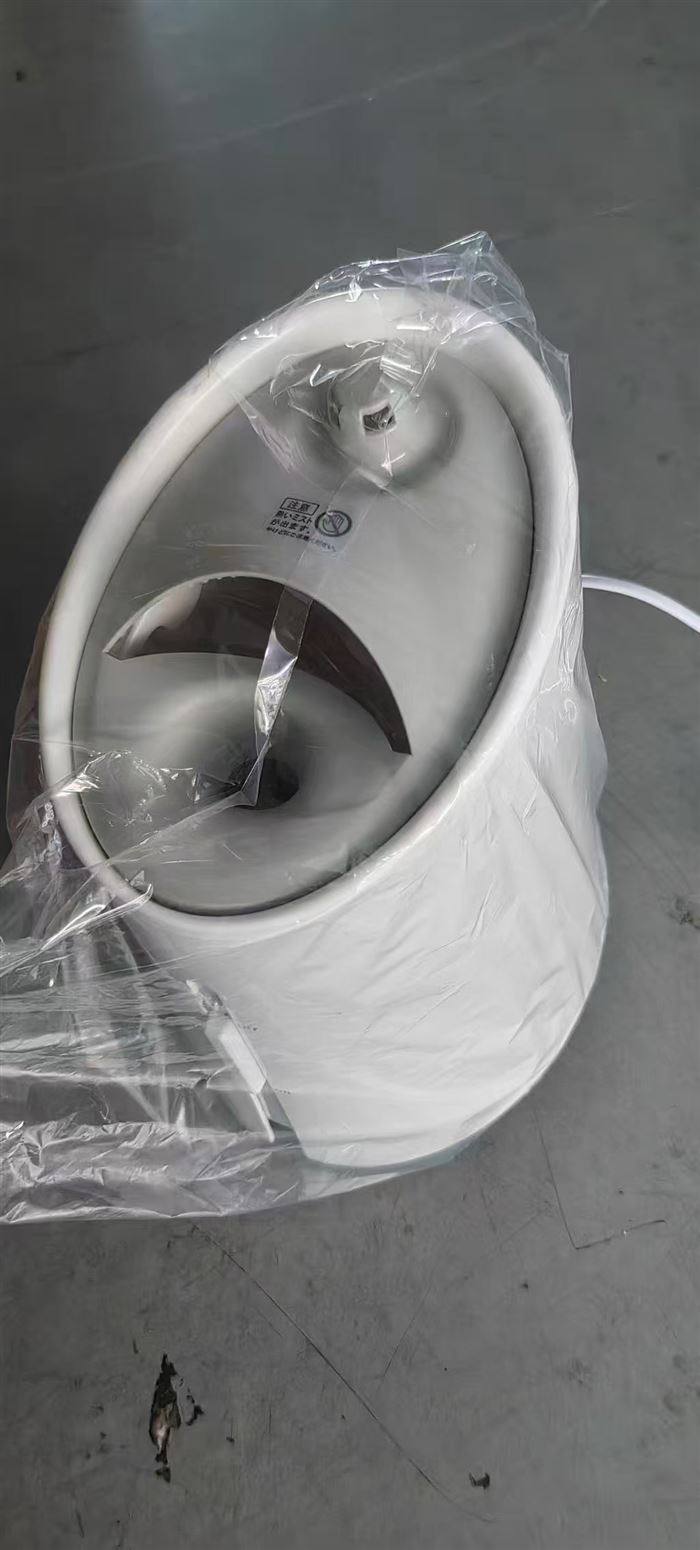 出口日本高级加湿器4千个2X💰 ​热气喷雾 2.8公斤一个 ​100V电压 3.2L 260w 直插