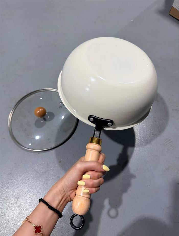 精品品牌铁锅，质量很好