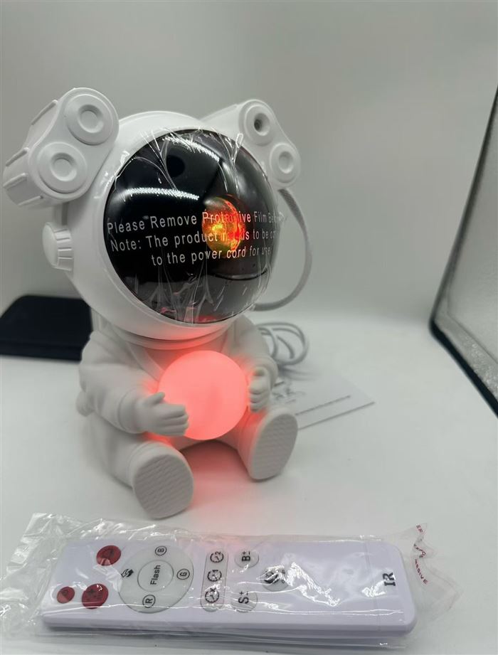 出口外贸 宇航员银河投影小夜灯 标配USB电源线+红外遥控器，多色灯光、频闪模式可调控。 星空投影+月球夜灯二合一，到货 3000 个