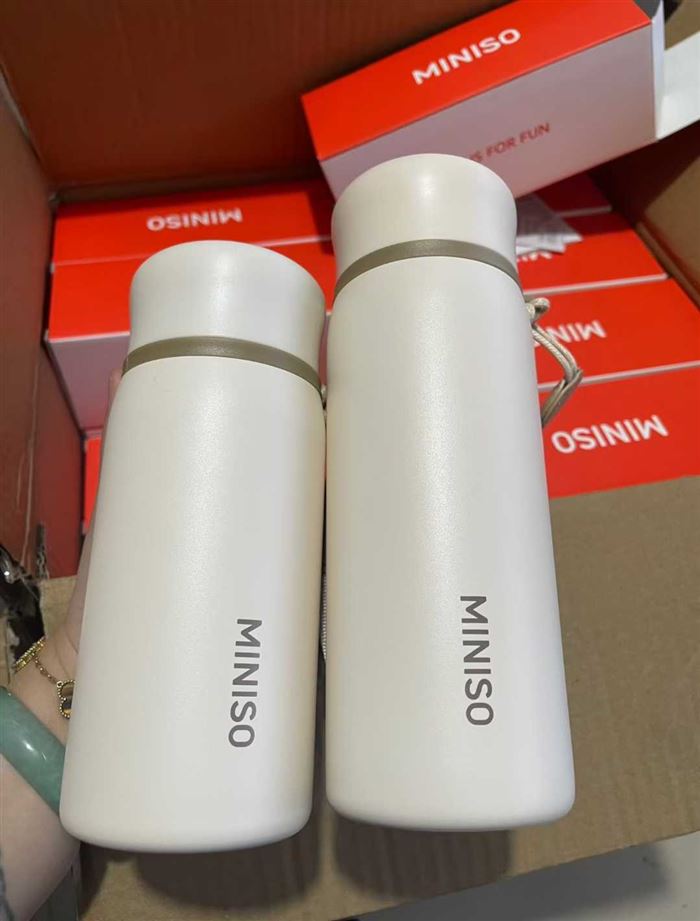 名创优品保温杯1000多个，316L 1x💰
