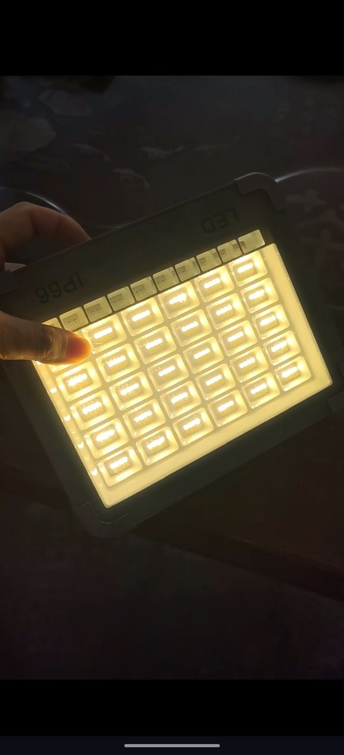 太阳能充电应急灯2000PCS