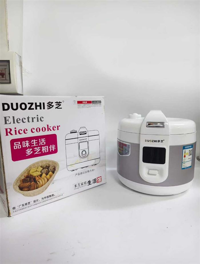 多芝高端3升电饭煲 LED显示屏 加厚双喷铝胆 现货200台